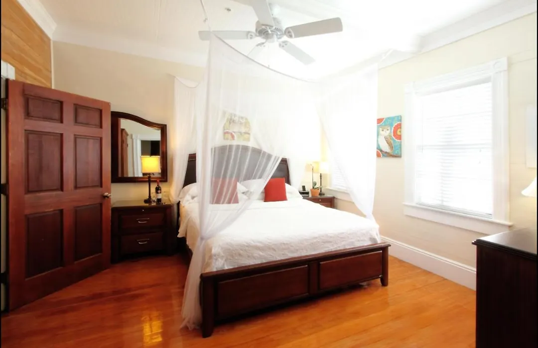 Avalon Bed And Breakfast (Adults Only)-1